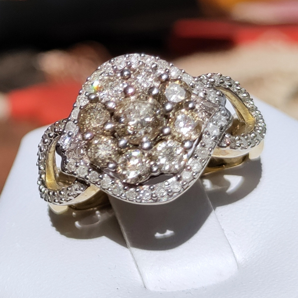 10K 1.50CTW Diamond Ring - Picture 10 of 11